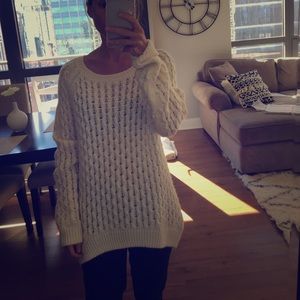 HM oversized cream sweater
