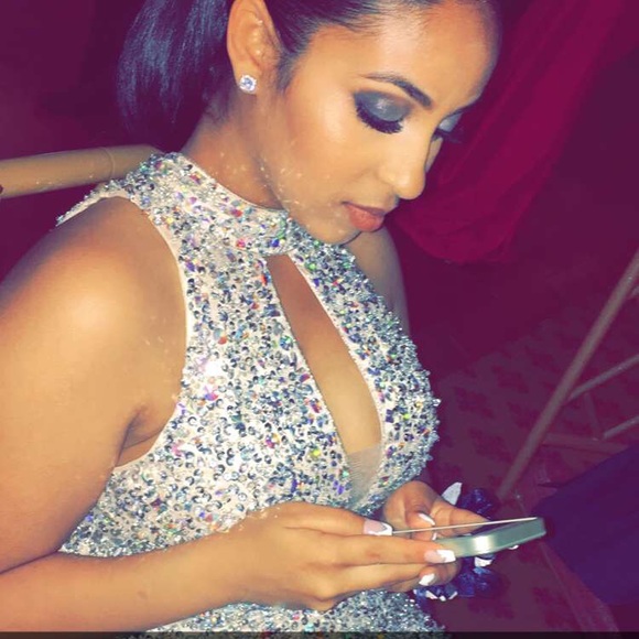 PROM DRESS FOR SALE - Picture 3 of 4