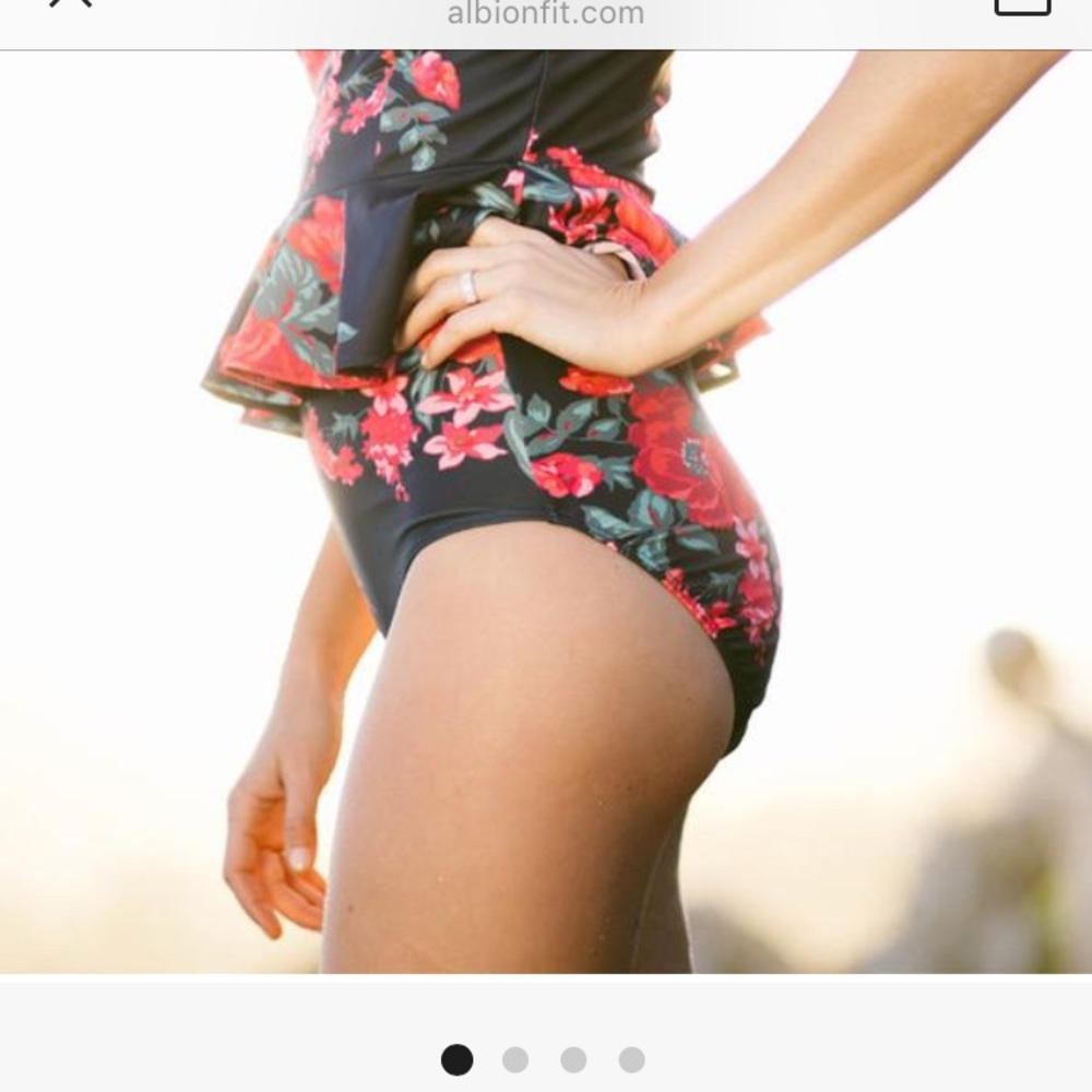 Brand new Albion swim suit - Picture 1 of 3