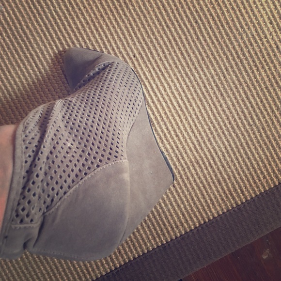 Boots - Picture 1 of 4