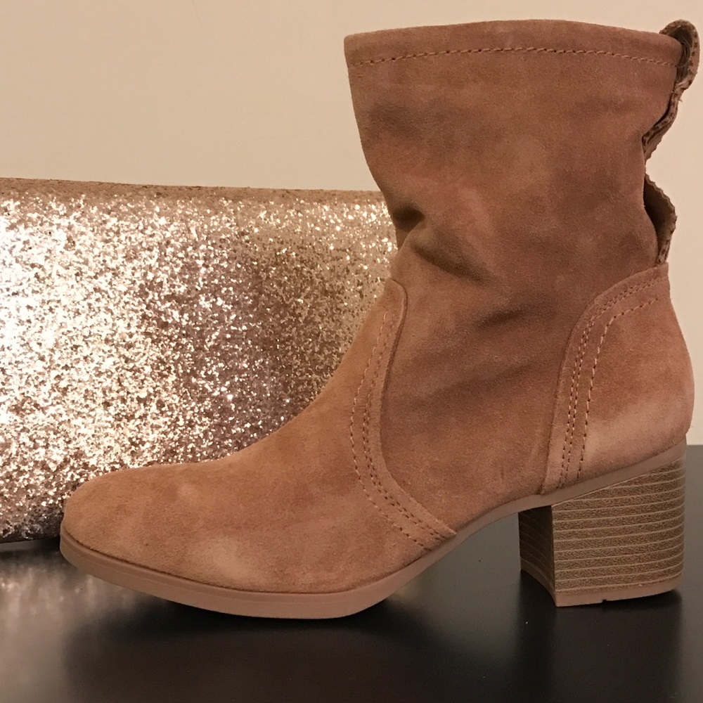 White Mountain suede booties