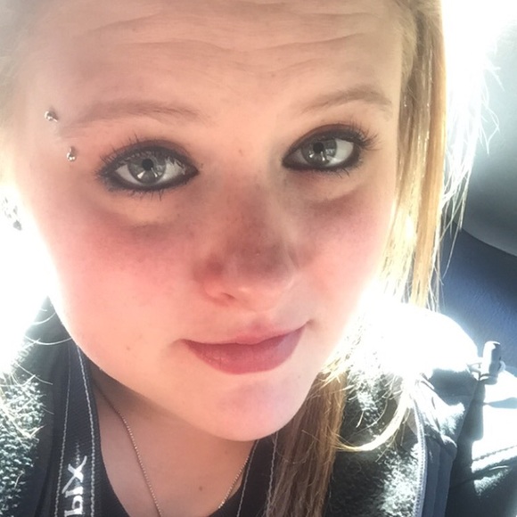 Meet your Posher, Brianna - Picture 1 of 1