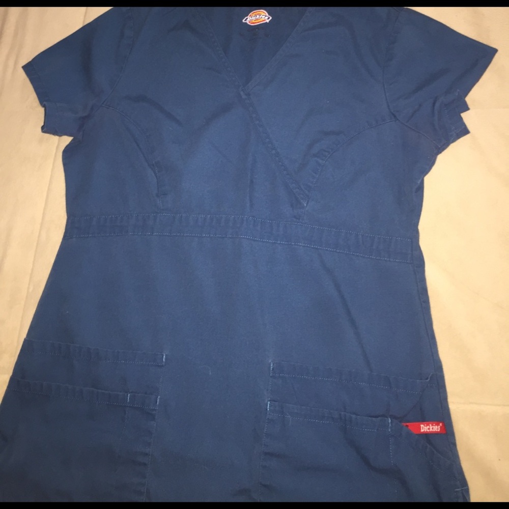 Cherokee Scrub top