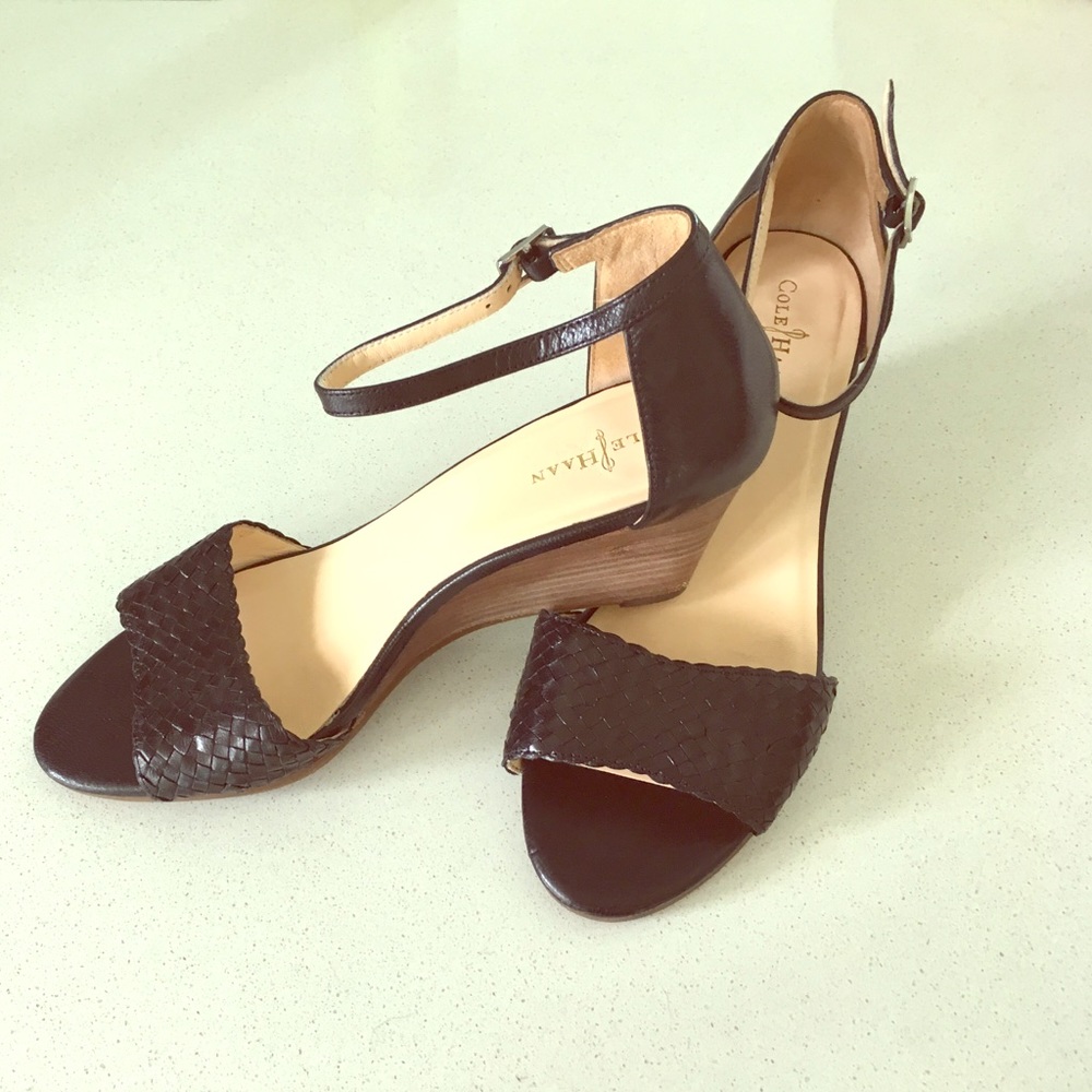 Cole Haan leather sandal size 7.5!