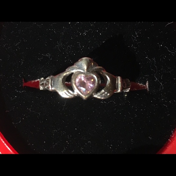 Claddagh ring - Picture 1 of 2
