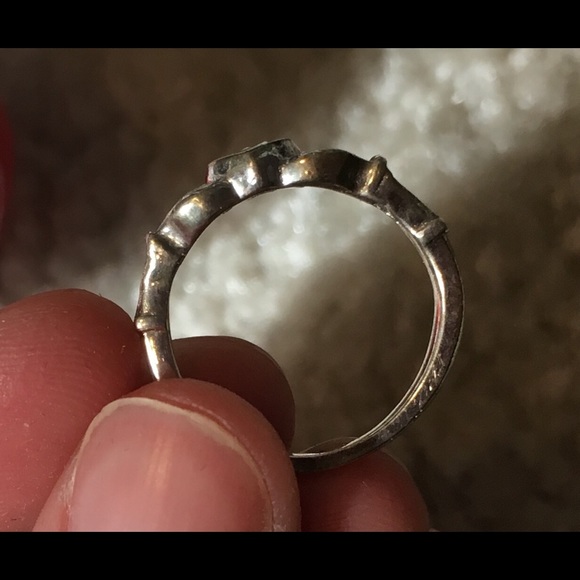 Claddagh ring - Picture 2 of 2