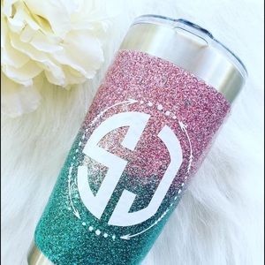 Glitter tumblers custom made