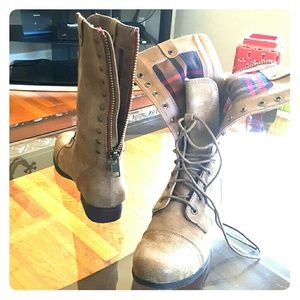 Madden girl fold over boots