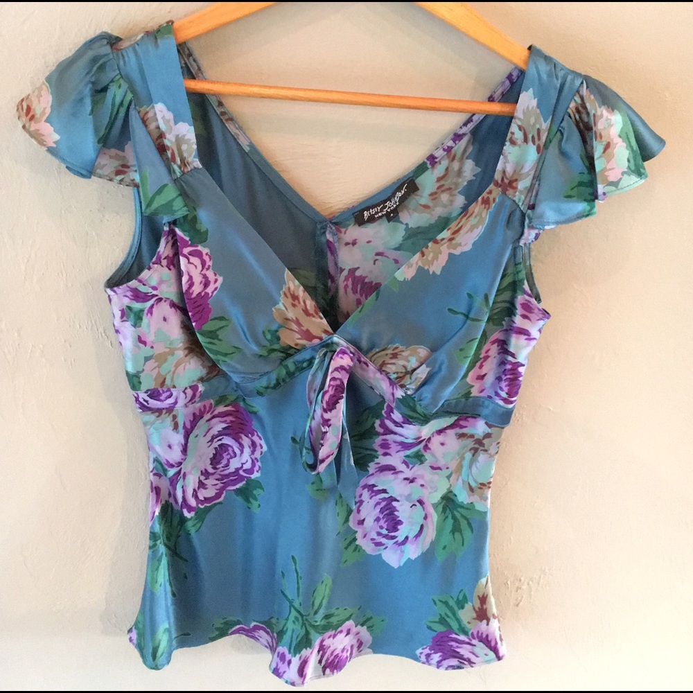 Betsey Johnson Party Floral Top!