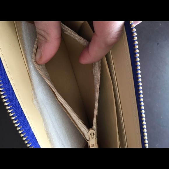 CLOSET CLOSING Beautiful leather wallet - Picture 4 of 7