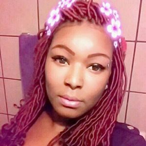 Meet your Posher, Alisha