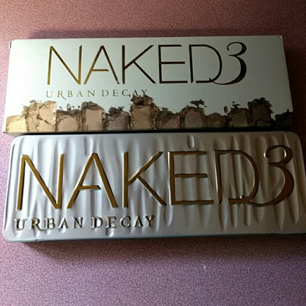 BEWARE OF UD PALETTE FAKES - Picture 2 of 8