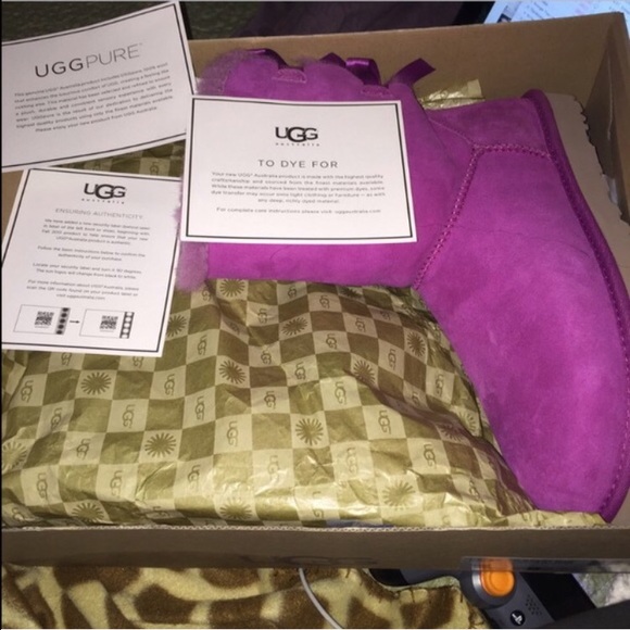 Pink Bailey Bow Uggs