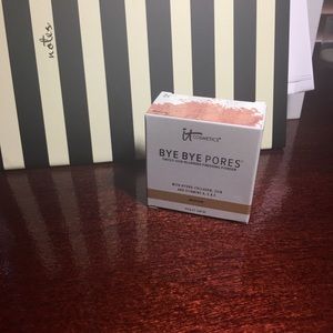 Loose powder