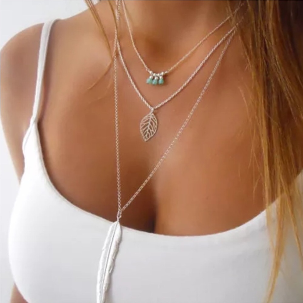 GORGEOUS FEATHER DELICATE LAYERED NECKLACE!!💙