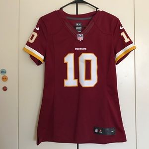 NWOT Redskins woman's jersey