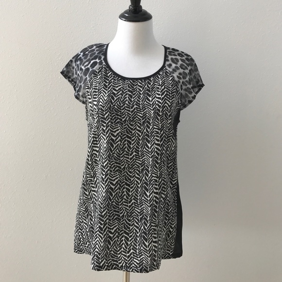 Express black & white patterned top - Picture 1 of 4