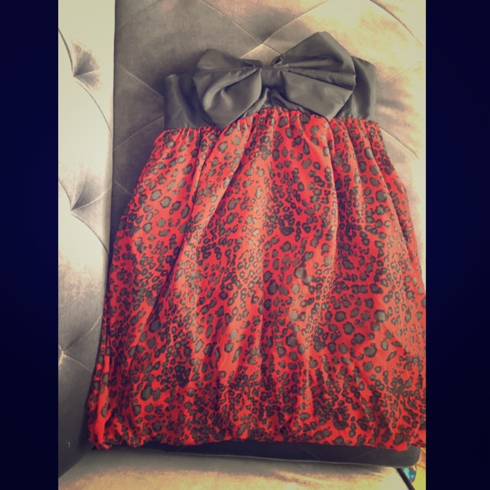 Lady Gaga H&M red bubble strapless mini dress