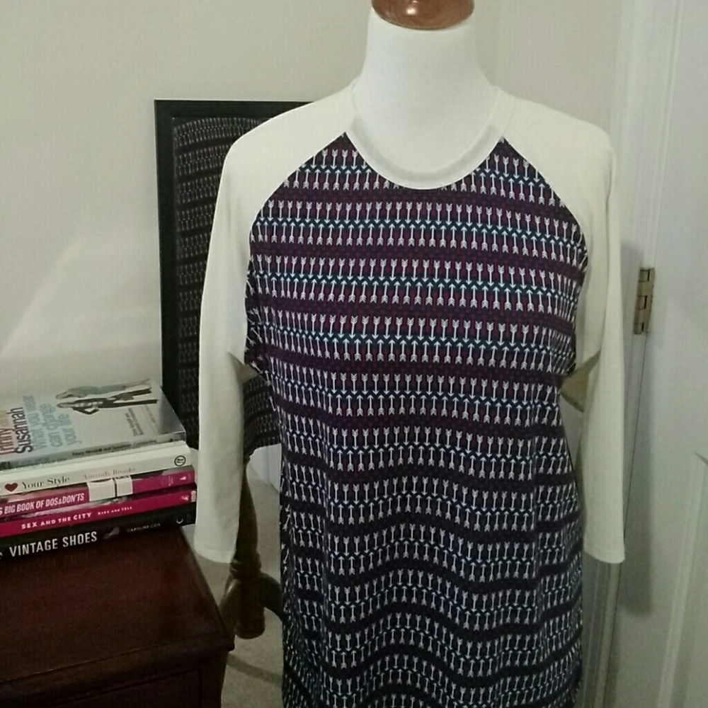 LuLaRoe Randy shirt