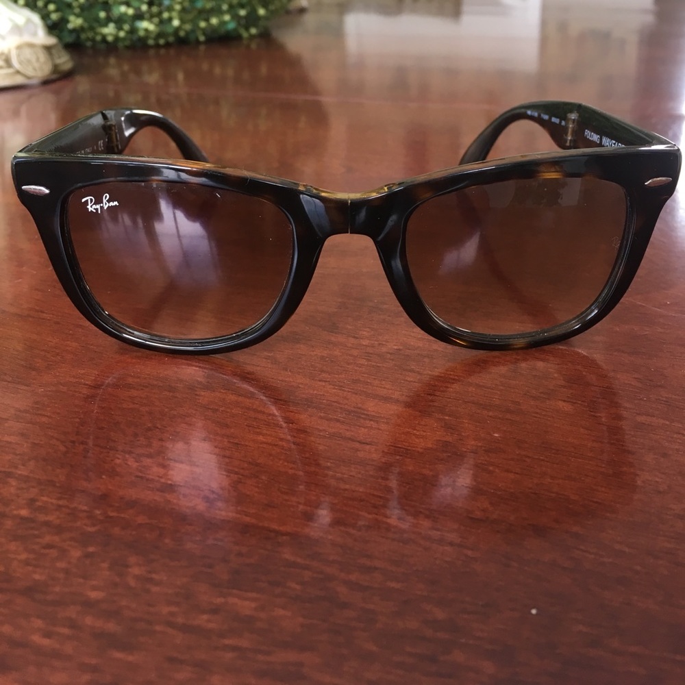 Ray Ban Folding Wayfarer Glasses