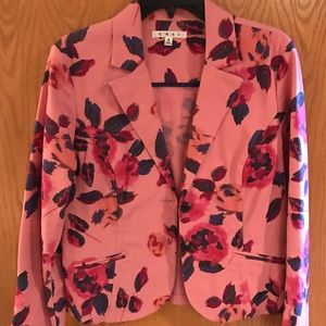 CAbi Floral Print Blazer 💕💕💕💕