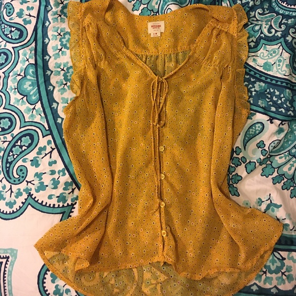 Mossimo Supply Co. Tops - 🌷SALE Yellow blouse