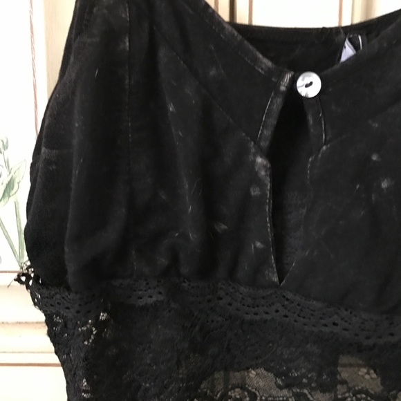 Black bralette - Picture 2 of 3