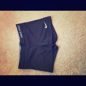 Nike pro all black Sz M