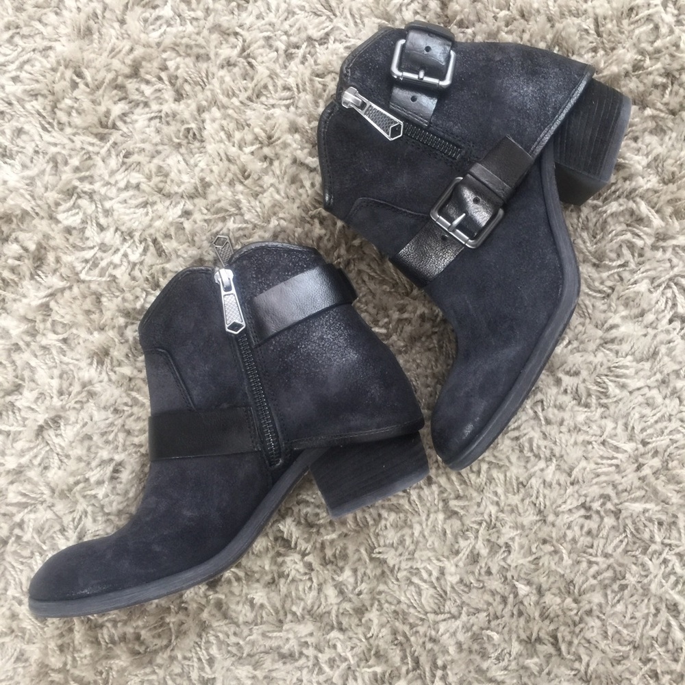 🎀NEW🎀 Donald J Pliner Dalis Ankle Boot - Picture 3 of 6