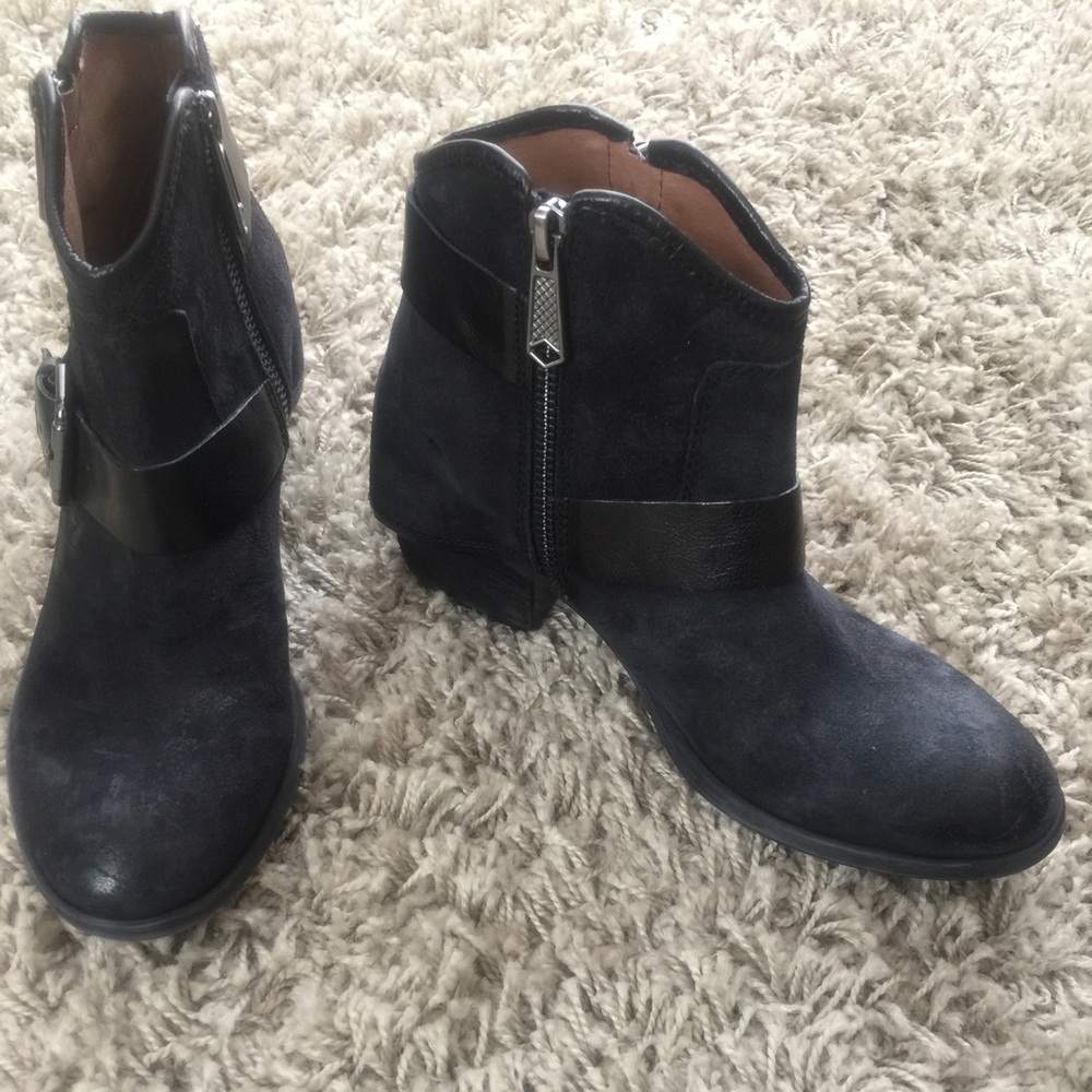 🎀NEW🎀 Donald J Pliner Dalis Ankle Boot - Picture 5 of 6