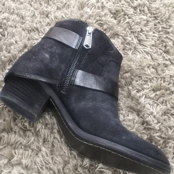🎀NEW🎀 Donald J Pliner Dalis Ankle Boot - Picture 6 of 6