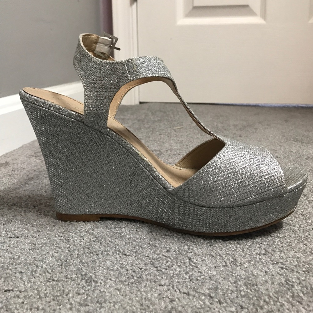 High Heels - Picture 3 of 4