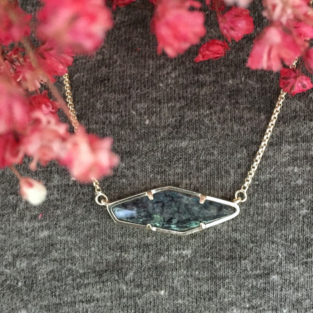 NWT Kendra Scott Beth Navy Crackle Necklace - Picture 2 of 3