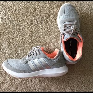 Adidas size 8 sneaker