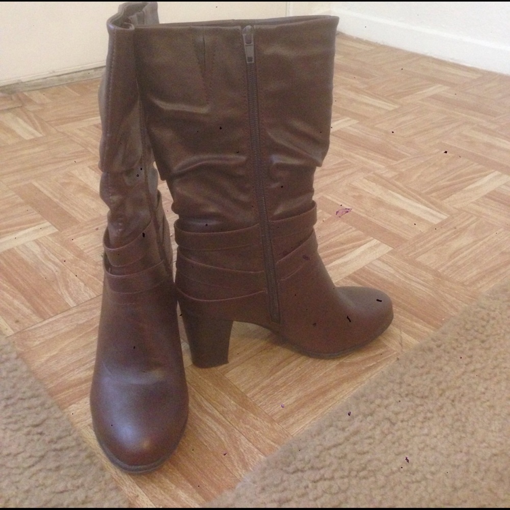 Brown Zip-Up Boots