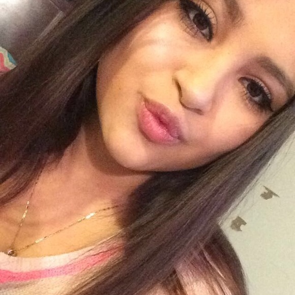 Meet your Posher, Carla - Picture 1 of 1