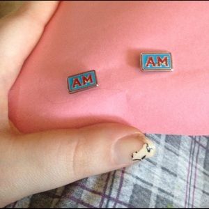 Austin Mahone initial rectangular earrings
