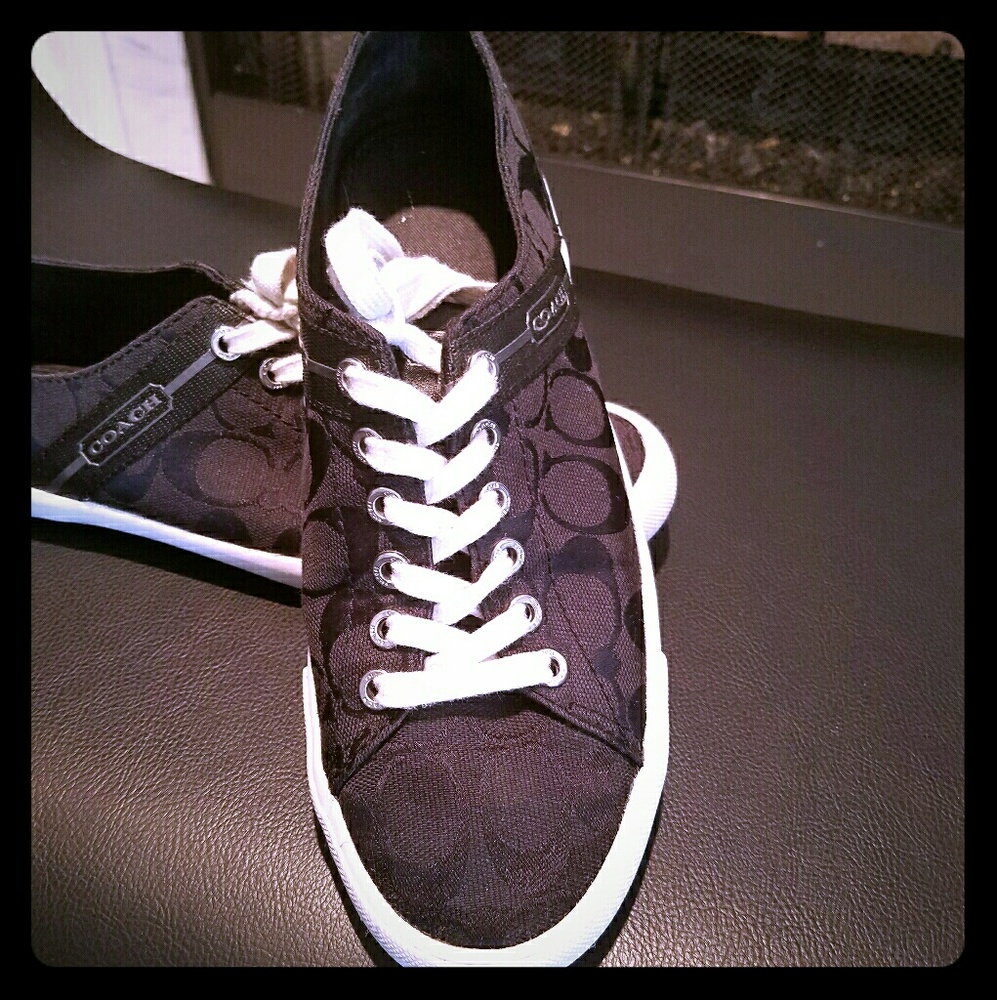Excellent condition leather and canvas sneakers