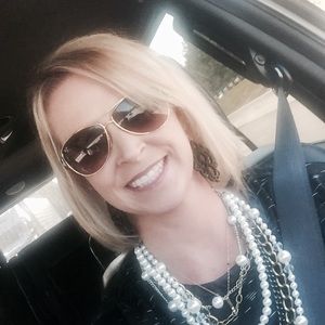 Meet your Posher, Brooke