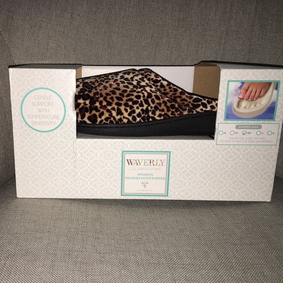 Waverly Women's Memory Foam Clog Slippers 1.0 pr - Picture 1 of 2