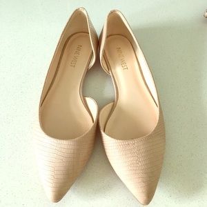 Nine West pointed toe flat!