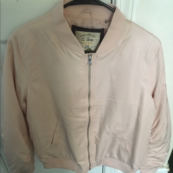 *SOLD*‼️ Light Pink Bomber Jacket - Picture 1 of 2
