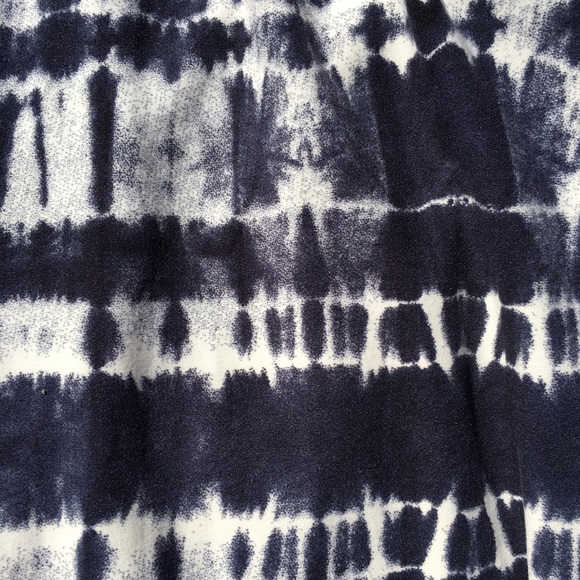 MAKE AN OFFER! Charcoal Tie-Dye Print Leggings - Picture 5 of 5