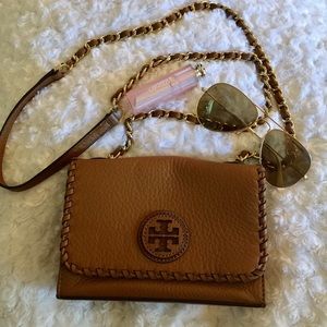 Tory Burch handbag NWOT. Never used