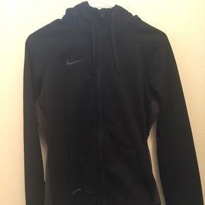 Hooded thermal fit jacket