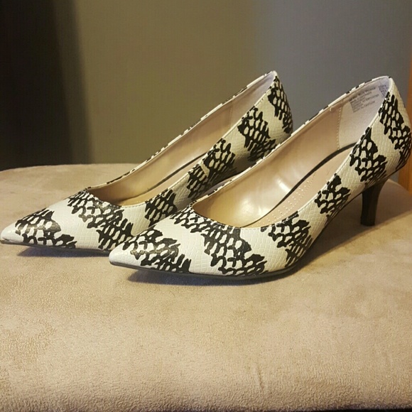 Heels - Picture 1 of 4