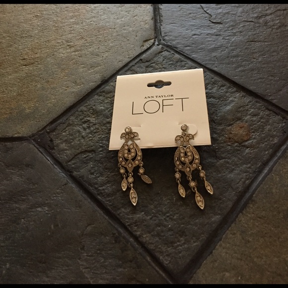 Earrings - Picture 1 of 2