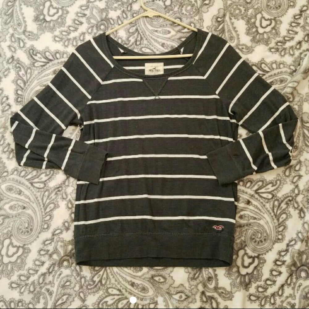 Hollister crewneck sweater