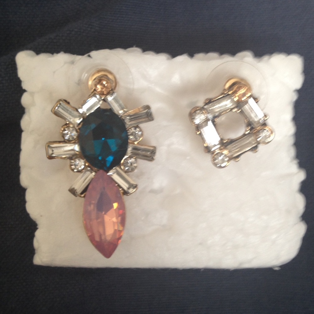 Statement Earrings - Picture 3 of 4