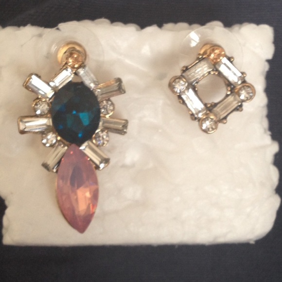 Statement Earrings - Picture 2 of 4